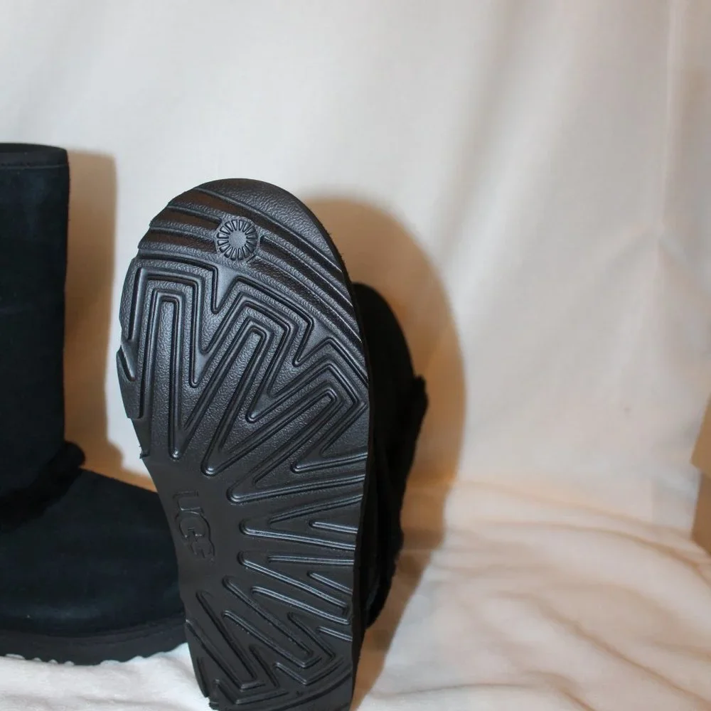 NIB UGG HADLEY‎ YOUTH 4 5 WOMEN'S 6 7 TALL SUEDE SHEARLING BOOTS BLACK
